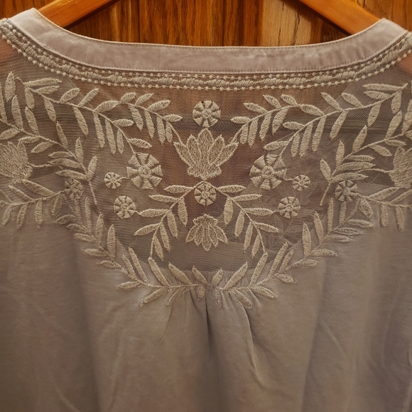 Lace Top Blouse! - Picture 4 of 6